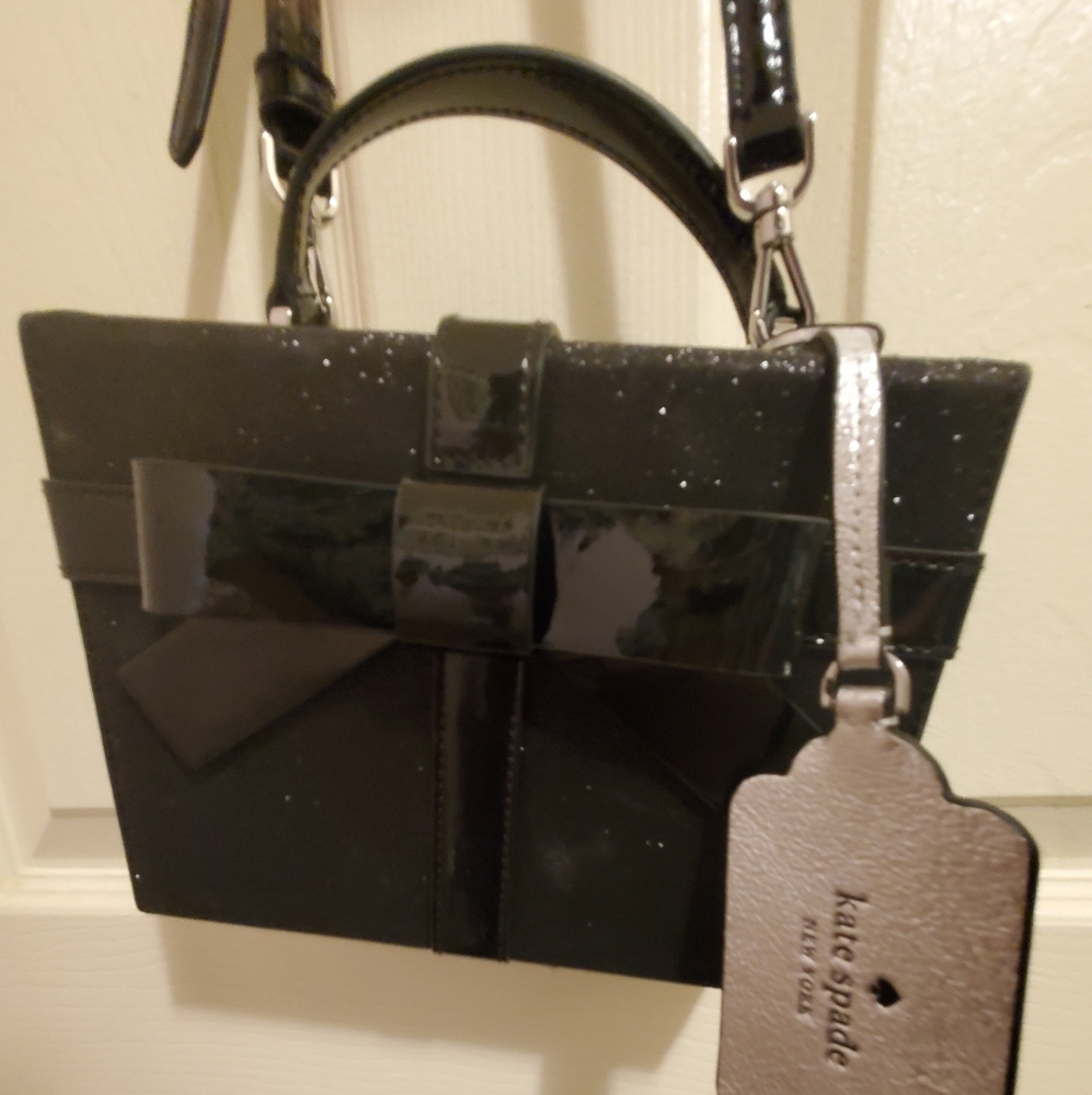Kate Spade New York Wrapping Party Gift Box Crossbody Bag Black